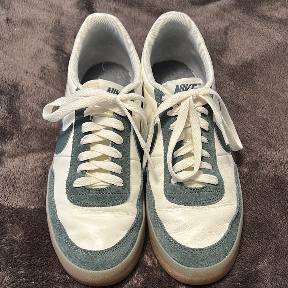 Nike White and Green Sneakers